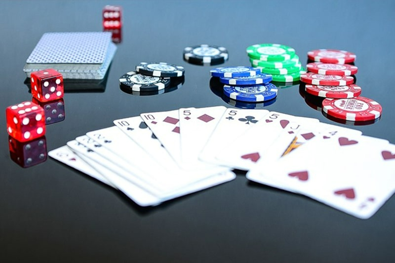 Cách chơi blackjack cơ bản